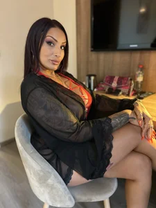 JuliaVegaOffの⚜️Tournage/Shooting hôtel⚜️の 2枚の写真