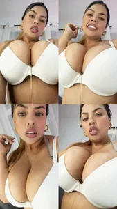 AlyssaFabulous222: Pretty girl ( 2 фото)