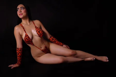 abbyrouss_ spicy and juicy صورة واحدة|abbyrouss_ spicy and juicy صورتان|abbyrouss_ spicy and juicy  2 صور|abbyrouss_ spicy and juicy  2 صورة