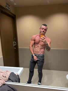 Daniyellow69's Daniel Sex Photo 6