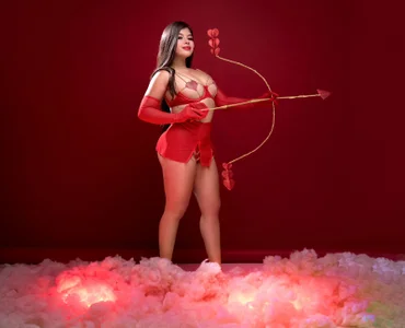 julieta_red2 All i want for Valentines day is you 💘🧁❤️ Pic 4