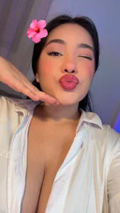 nicole_steele eager to play Hình