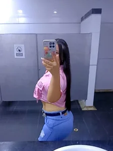 Rossie_Bloom Public Pic 5