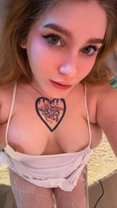 AliceMilr Public টি ছবি