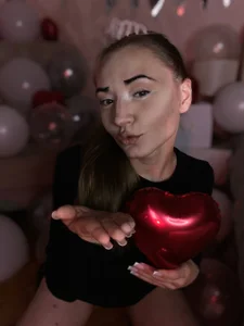 SantosReimer do you like small tits зображення 3