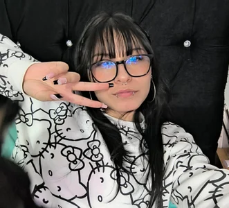 kitty_malach Public Gambar