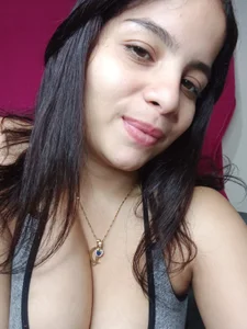 sophia_cute1_1 hello 💙 Foto 4