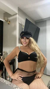 Zdjęcia LARIANA_RIVERA23 HAPPY:  4