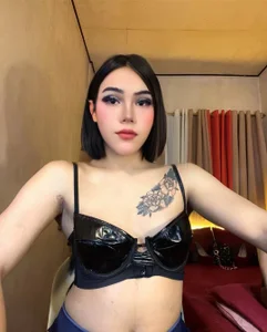 Kelly_Shemale hot than your ex🦋🦋 Immagine 