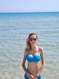 PlayfulErica@xh Public Pic 3