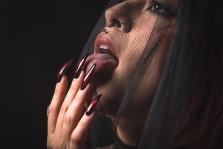 mia_bonneett 🖤 Sweet, spooky & irresistible. 사진 4