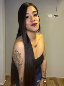 Lia_Rose69 Public Pic 6