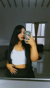 aleya_bliss Lo que no ves en el show Immagine 