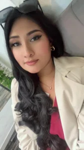 Elyross1_ Public Pic 3