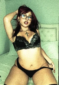 amarantha_rosee te gusta mas el rojo? Pic