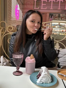 CelesteBailey Just me going out Foto 3