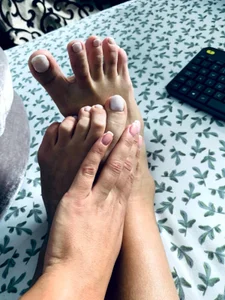 KrisKkiki Who say TOES,FEET? ALL PACKET??💥💥🤩 Poză 9