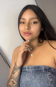 Each photo… closer to losing control 💋 od magic_jess_  3 snímek