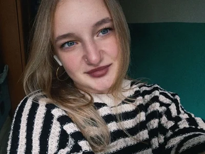 Angel_Ari Public Pic 5