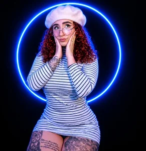 catalehia_moonlightt RED AND BLUE Pic 6