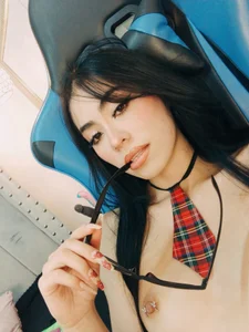 Anya_Belth Public Pic 3