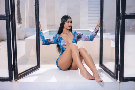 NaishaFord_1 Pool day Pic 2