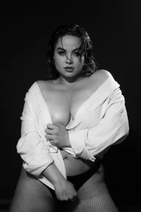 Aurora_Luxx In the dark, your skin is my only light Pic 5
