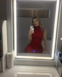 EncrypteBitchs XXX nøgenfoto 3
