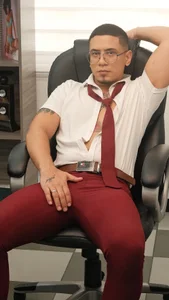 JoshMillerr_ Perverted manager in the office 🥵🔱  3. fénykép