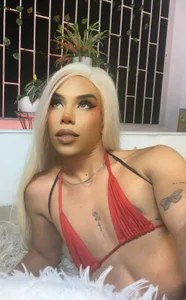 DanniLee_ RED IS SO HOT 🔥 รูป  3