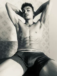 Public od sanji_motion  3 snímek