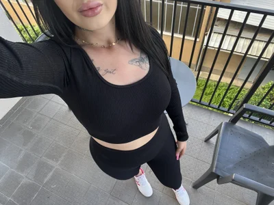 SinfulStar Exploring Italy’s charm, surrounded by nature and history. 💋🌸 зображення 6