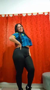 Foticos con la camisa de colombia 🇨🇴Mi País bello de LuciaTomson Foto