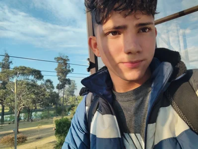 Me de james_scott18  7 Imagens