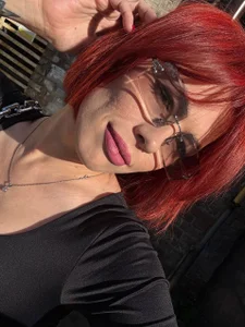 EvaMoshi Public Foto 2