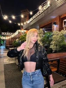 EllieObeirne Public Pic 5