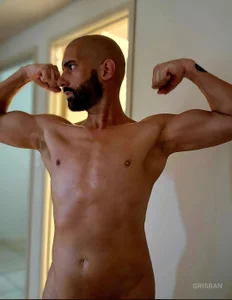 metarav3n Husband Pic 4
