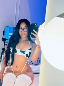 GigiRoss1_ 🍭𝐘𝐎𝐔𝐑 𝐒𝐖𝐄𝐄𝐓 𝐓𝐄𝐌𝐏𝐓𝐀𝐓𝐈𝐎𝐍🍭  4. fénykép