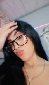 My luscious lips crave you 💋🤤 de Bigtiti01 Foto 3
