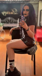 Belladonna_trix "You can't imagine the things I think when you look at me" 🖤🕸️ Billede 3