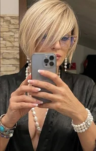 I'm so beautiful de LadyOxana  2 Imagens