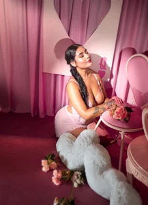 Kleverly_Manson1 Love is my favorite Language 🩷✨ Hình