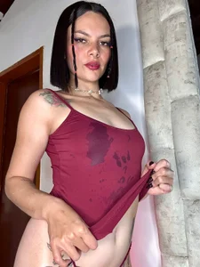 HollyGrey_ My wet body awakens what I try to control 圖片