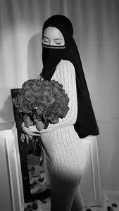 dolunay_farah black and white Billede 6