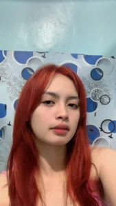 ChristiniaWins: Public ( 2 фото)