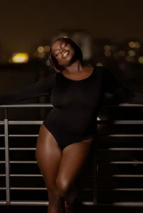 NatyParker 👠 “If you follow me, be careful: my steps do not go in a straight line.” зображення