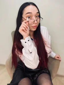 Zdjęcia TaylorBaker the secretary in the office😎: 