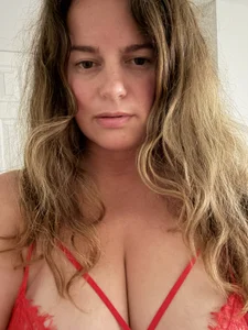 Katie8807 Me Pic 3