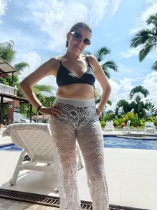 IsisBlake Relaxing Day Poză 2