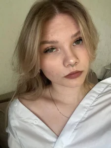 HazelCuomo Public Immagine  5